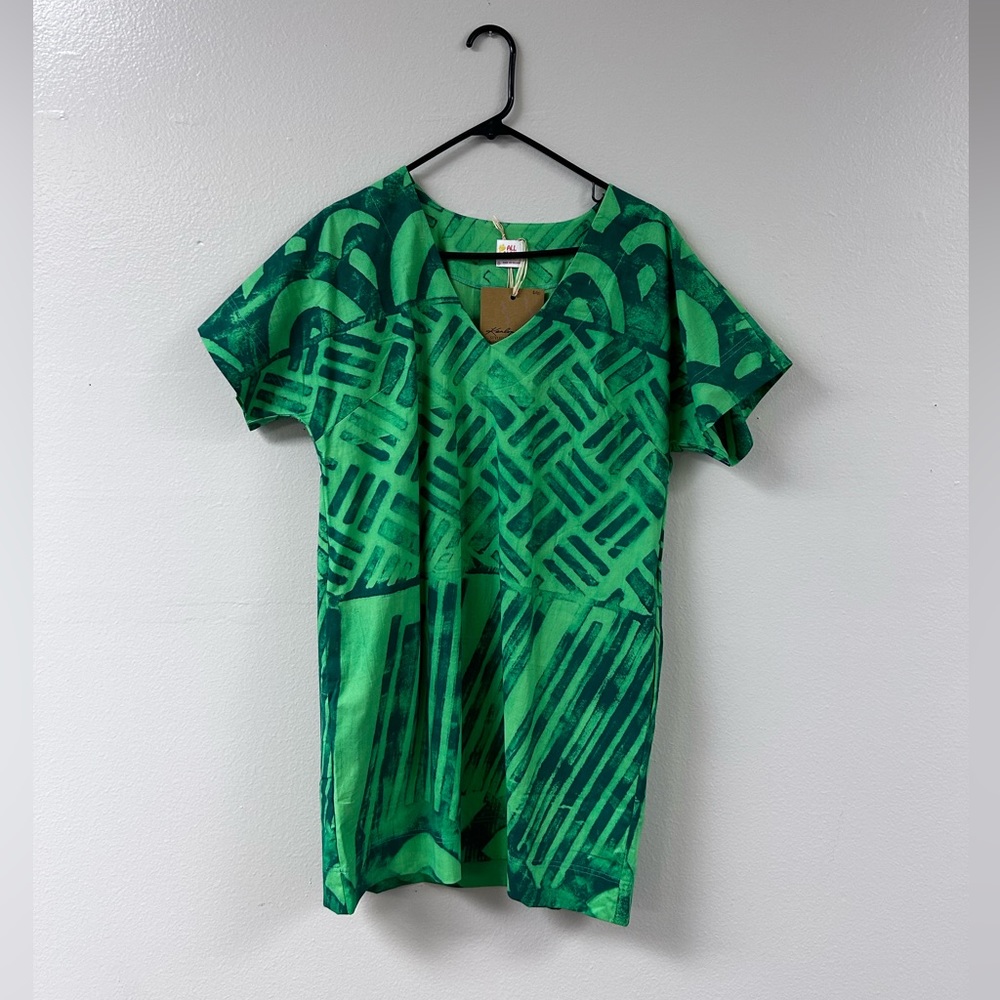 Kealapico All Aloha Walea dress with pockets medium green He Ho`ohenolla print